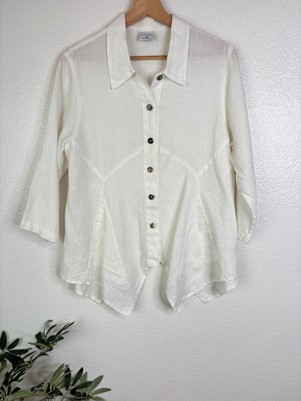 NWOT CLICK by COLOR ME COTTON Linen Art To Wear Handkerchief Hem Top Size M